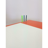 Italiaans vintage design bureau met stoel en bureaulamp